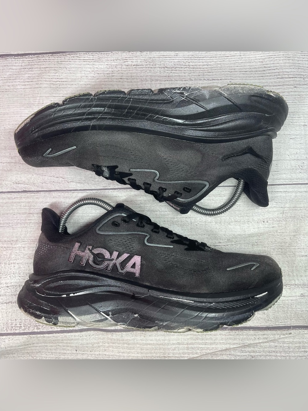 Hoka Women’s 9B Clifton 10 Black Pink Running Shoes